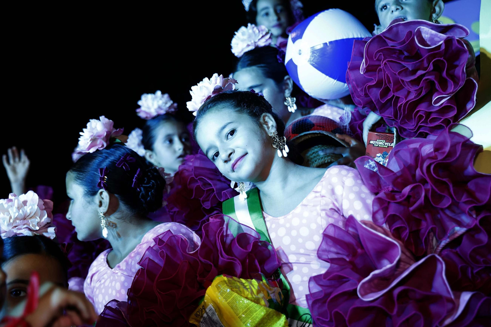 Búscate en las fotos de la cabalgata de la Feria Real de San Roque 2025