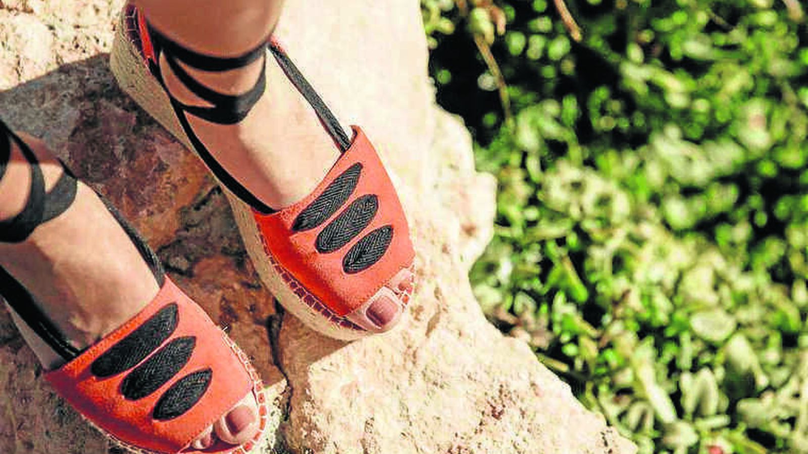 La Valeta apuesta por las alpargatas como el complemento perfecto.