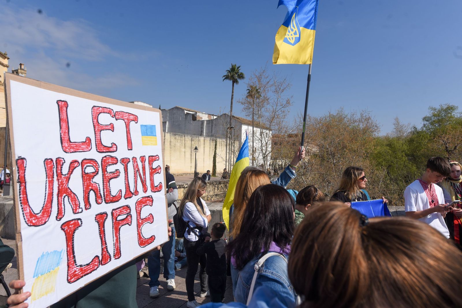 El pueblo ucraniano exige desde Córdoba libertad para Ucrania cuatro años después de la invasión rusa