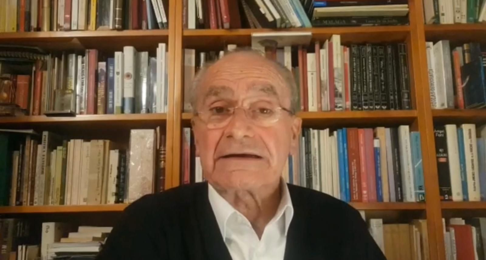 Francisco de la Torre, en su casa, durante el confinamiento.