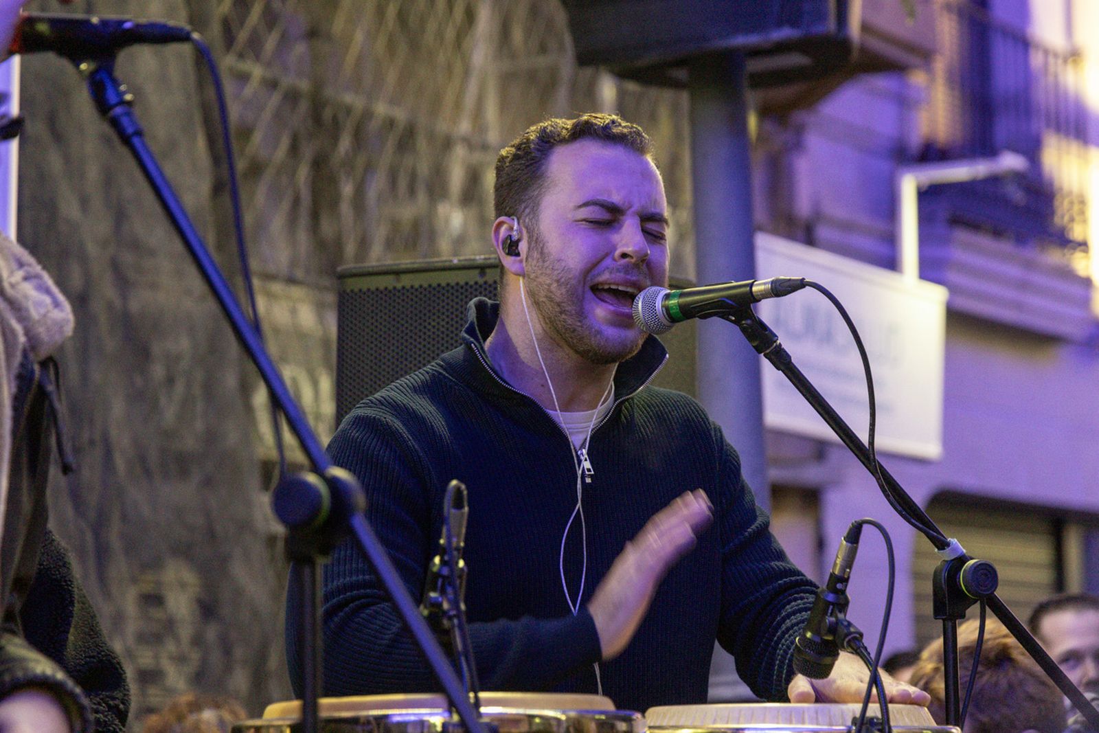 Así disfruta Jaén del concierto extraordinario a pie de calle: "Son de Vida"