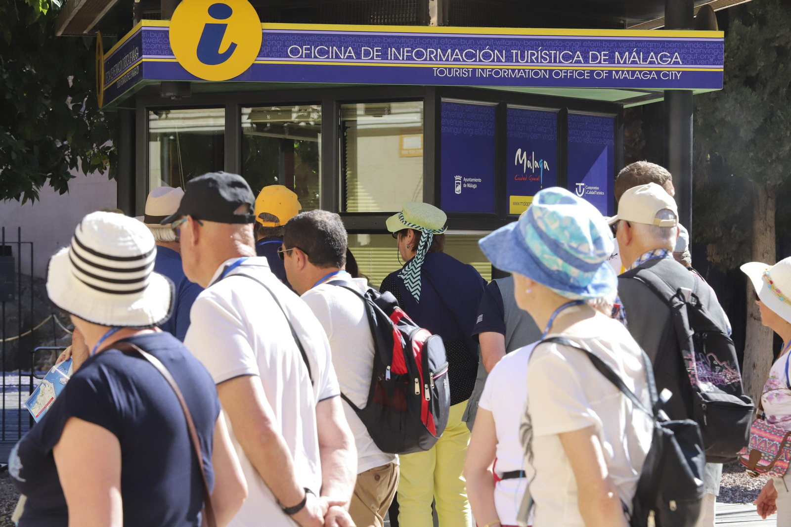 Un grupo de turistas llegados a Málaga.