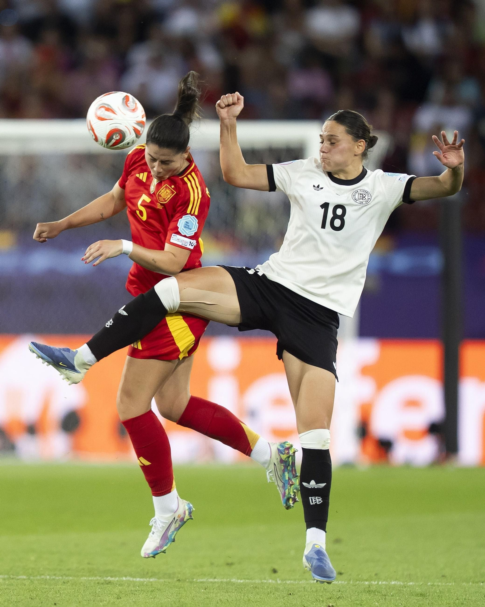 Las mejores imágenes de la semifinal Alemania-España de la Eurocopa femenina
