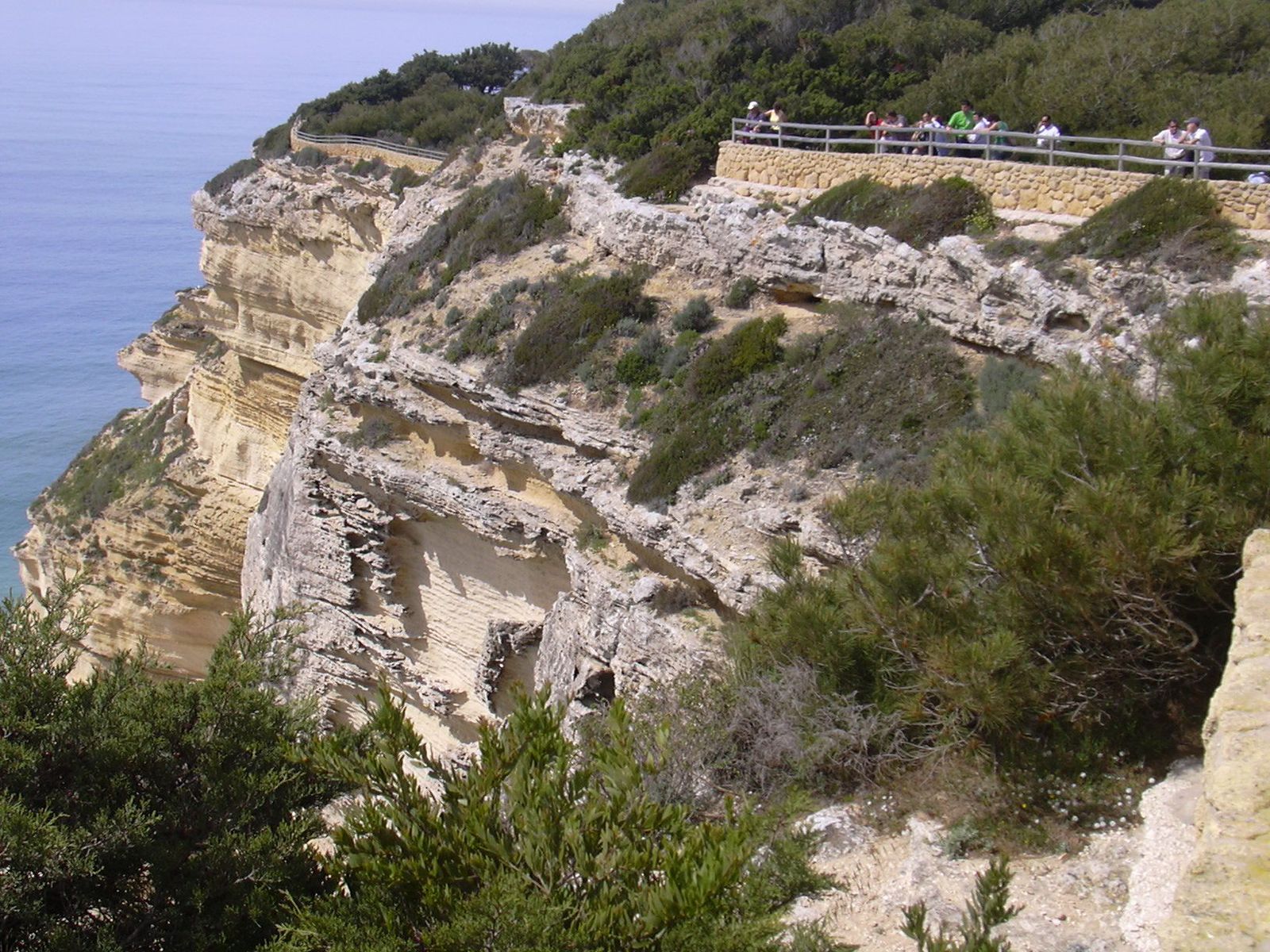 El acantilado de La Breña , una zona de gran atractivo turístico y también muy peligroso.