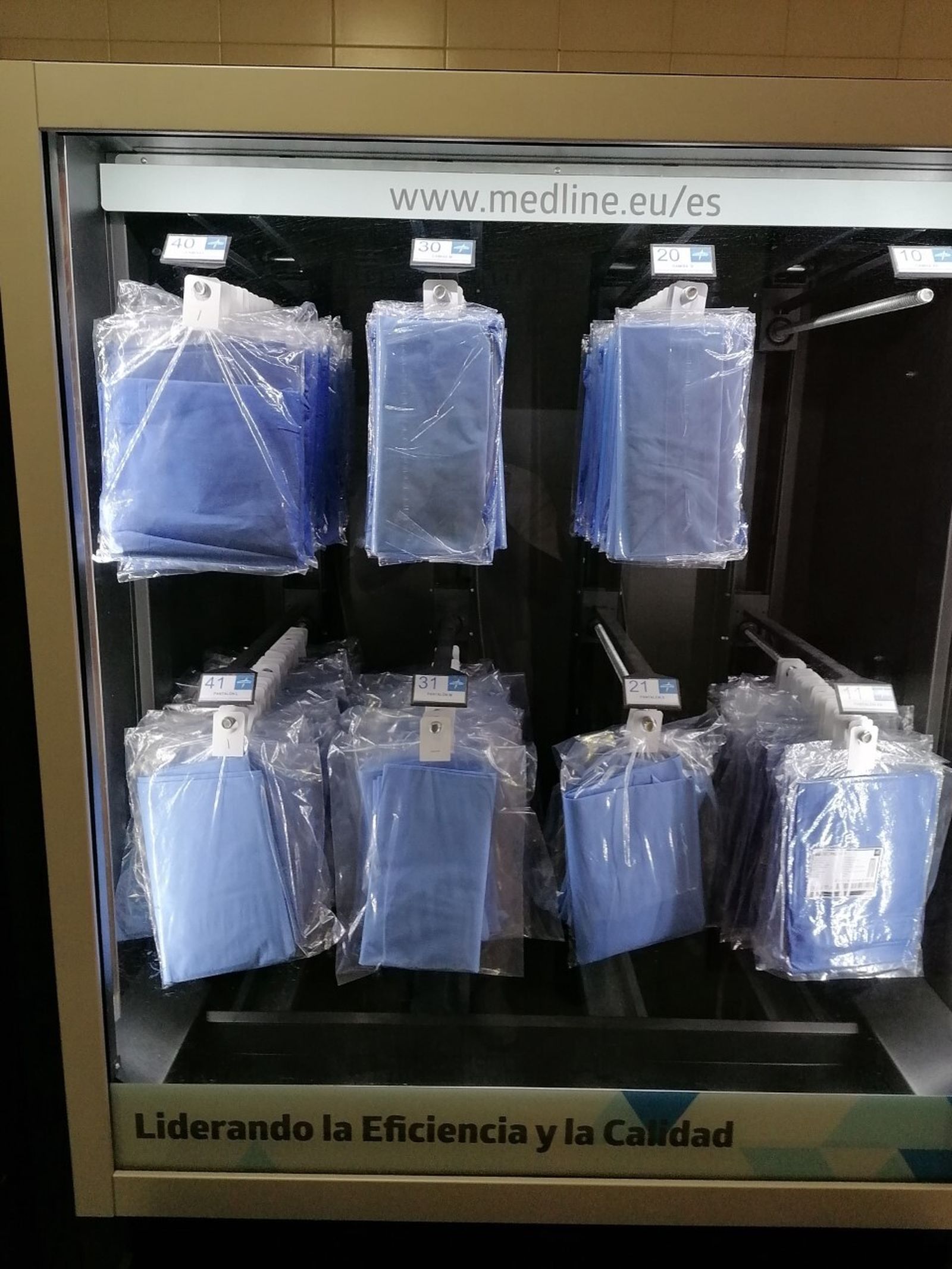 Uniformes de un solo uso.