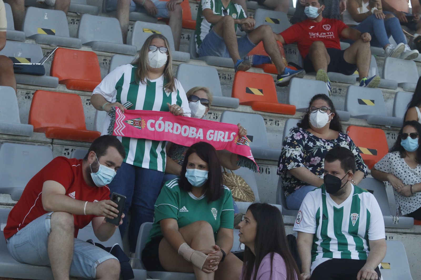 La victoria del Córdoba CF ante el Salerm Puente Genil, en imágenes