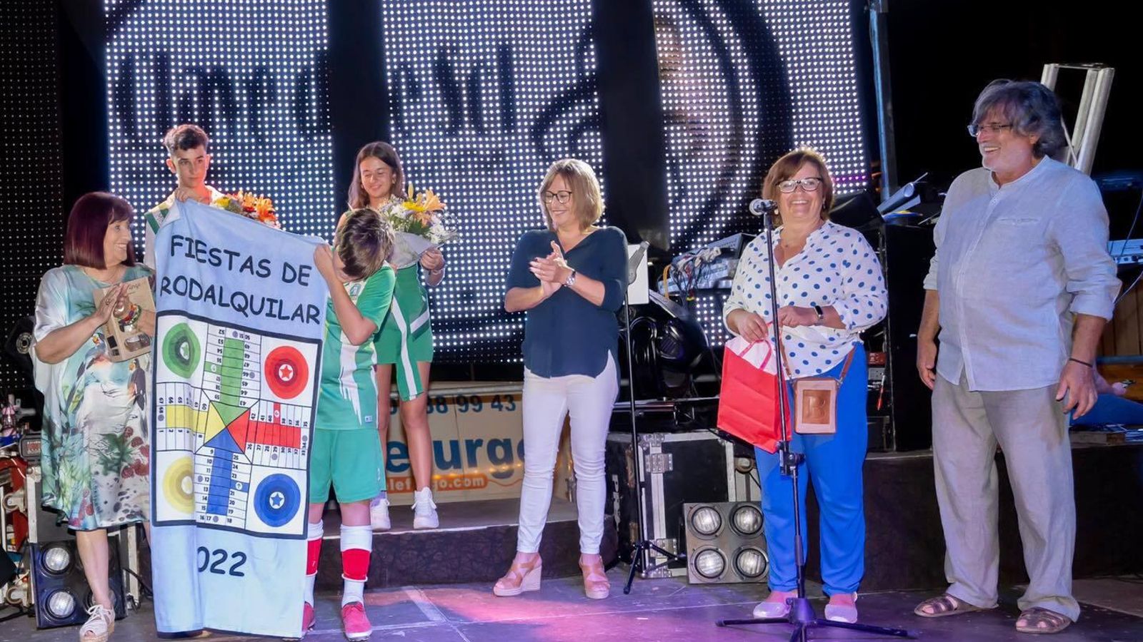 Rodalquilar ha disfrutado de tres intensos días de fiestas. La alcaldesa ha participado activamente.