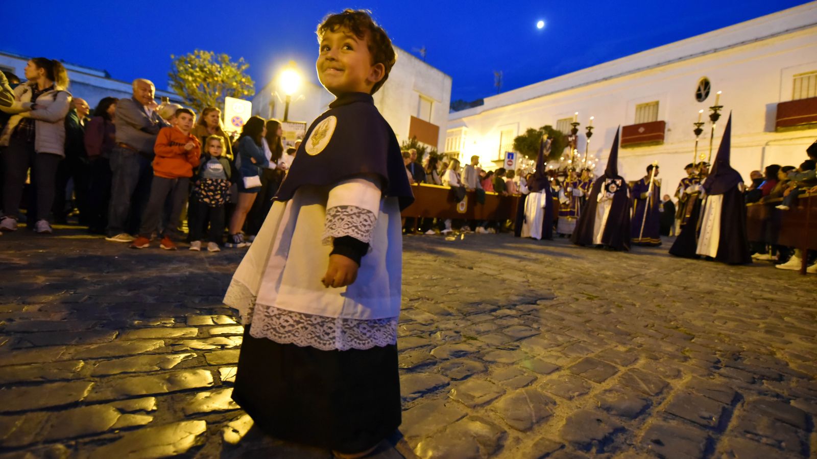 Fotos del Lunes santo en Tarifa: Nuestro Padre Jesús en la Oración en el Huerto y Nuestra Madre de Dios y del Rosario