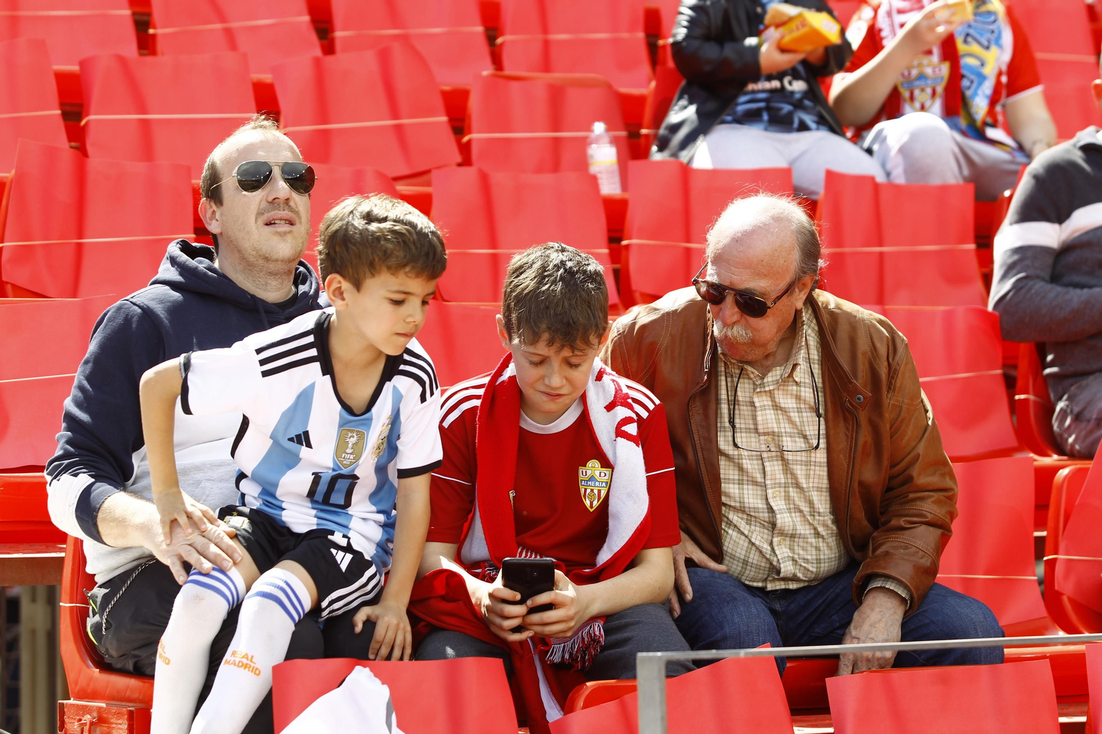 Imágenes del partido de la Liga Santander U.D. Almería-Cádiz C.F.