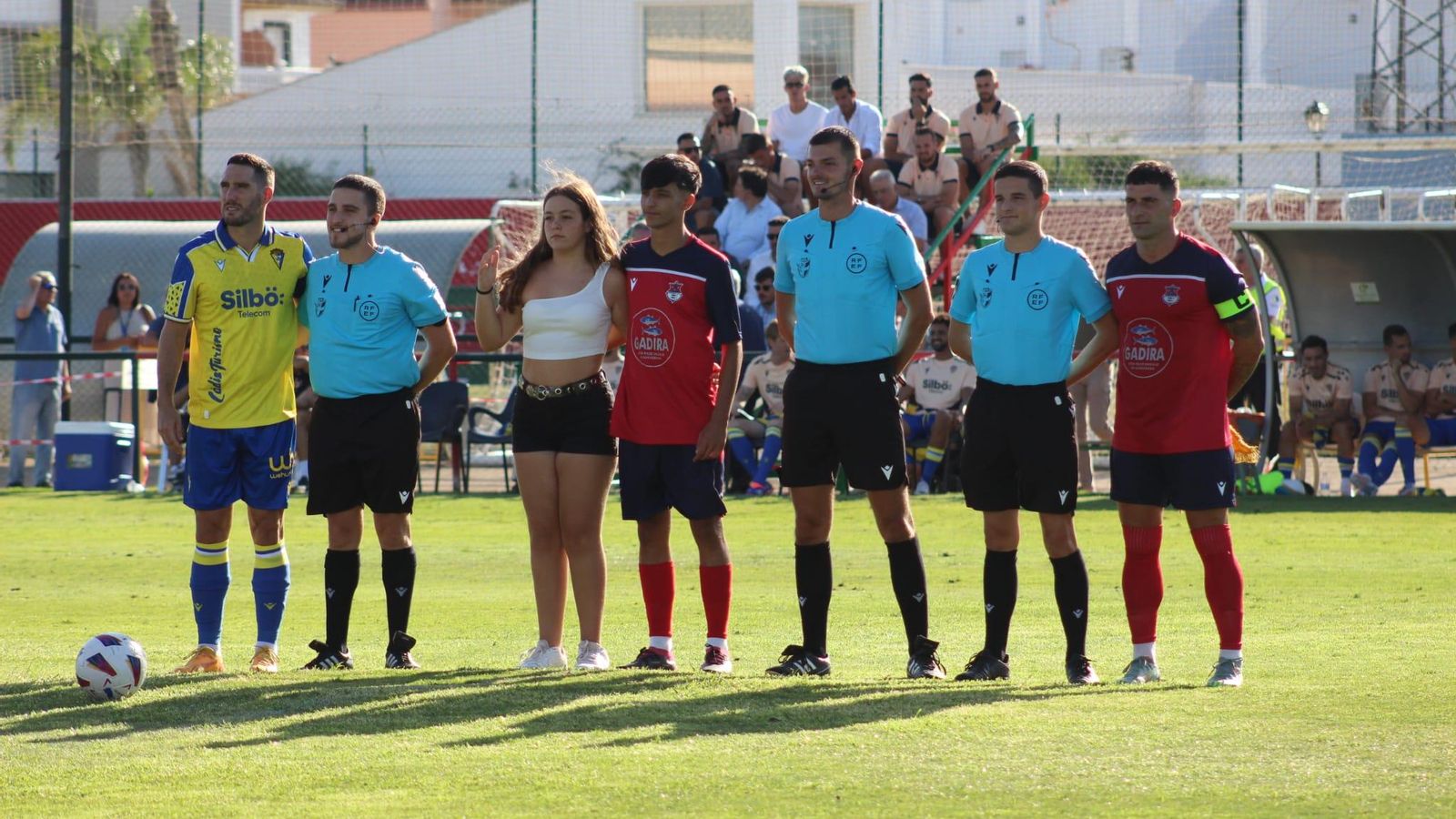 Las imágenes del amistoso entre el Barbate y el Cádiz CF