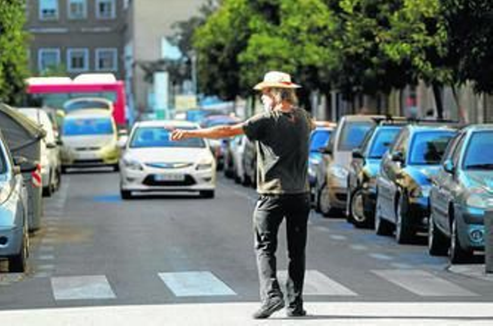Un aparcacoches en una calle de Bami, el pasado mes de septiembre.