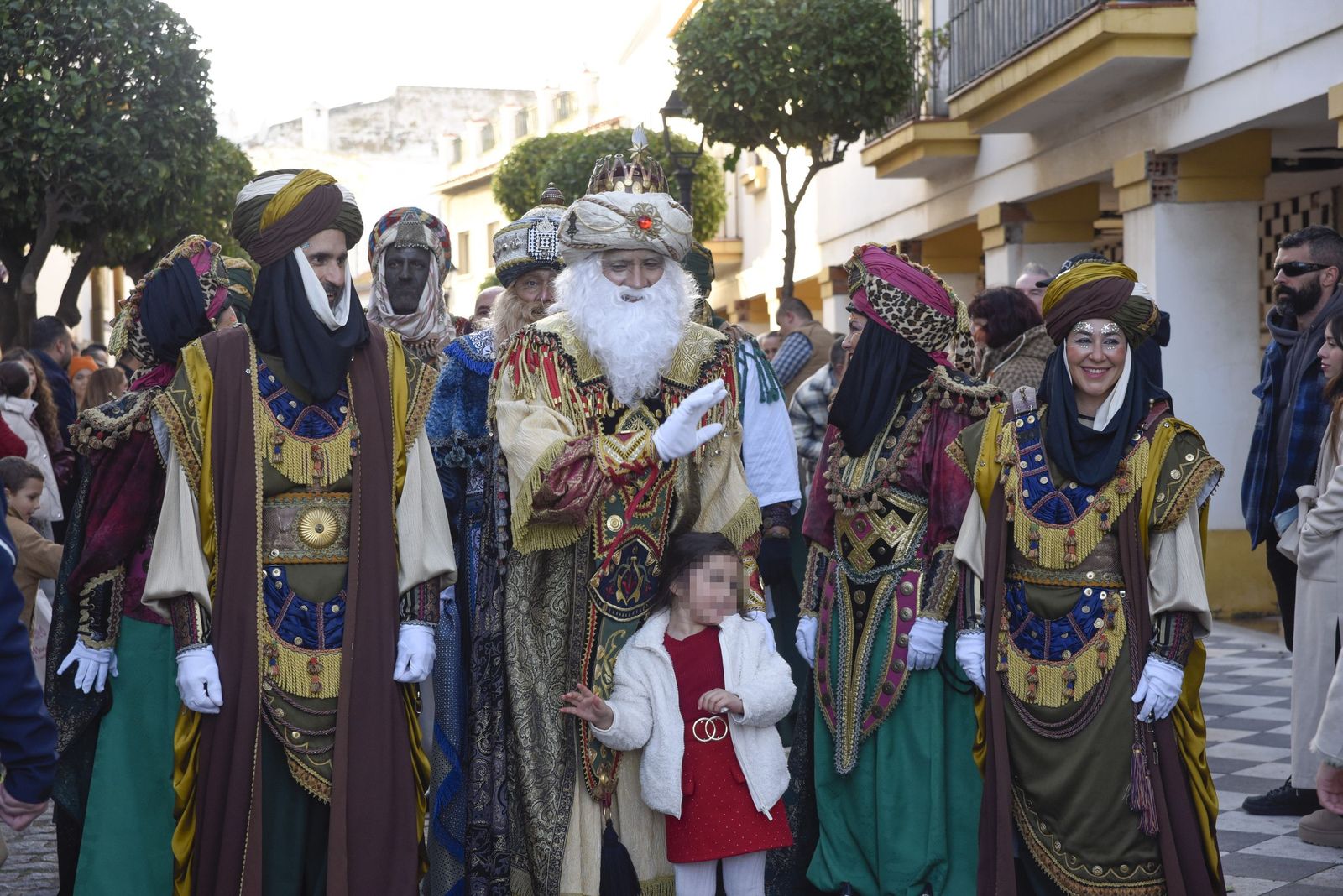 Búscate en las fotos de la cabalgata de Reyes Magos 2026 en San Roque