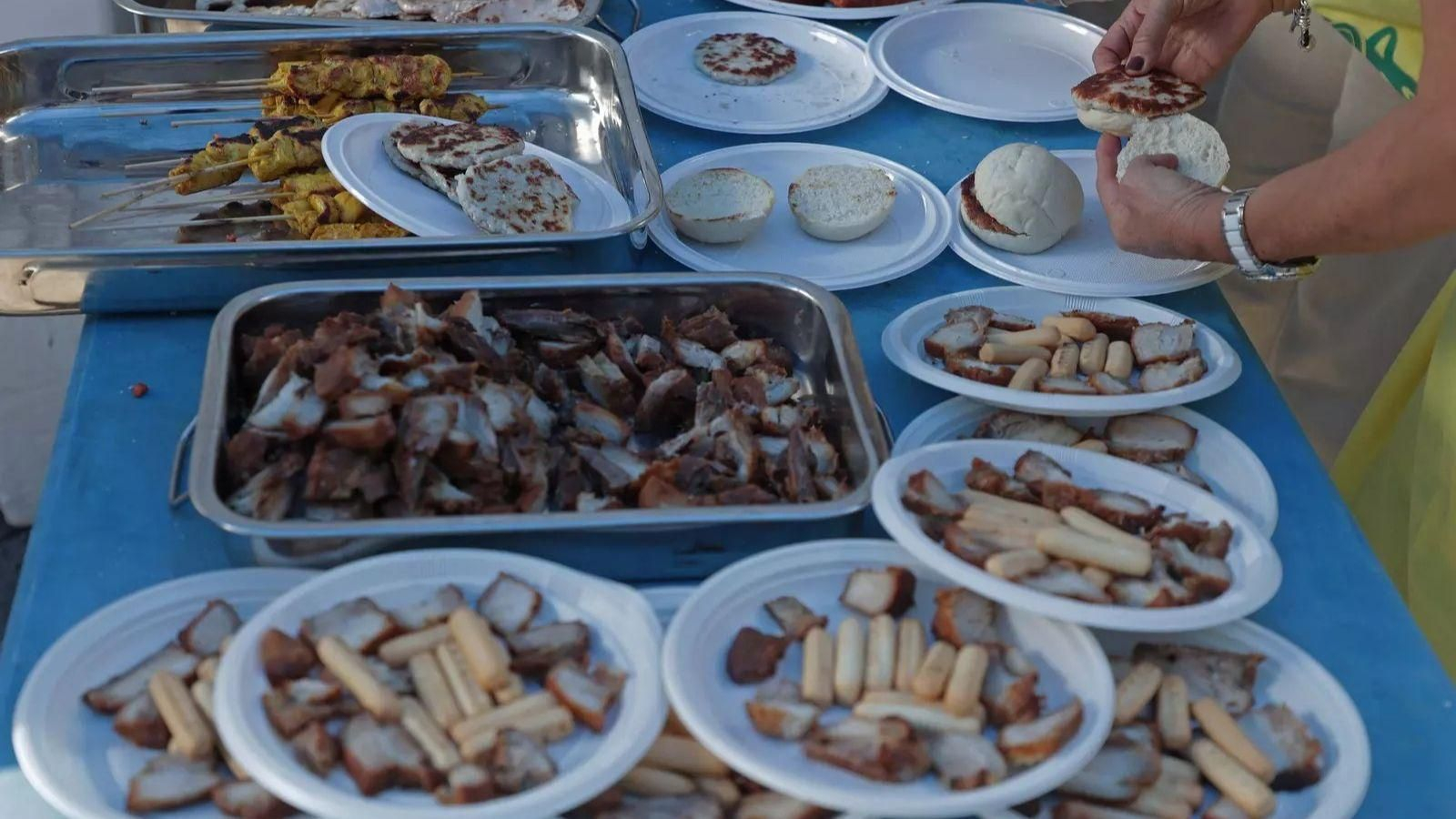 Chicharrones y otras delicias en una edición pasada de la Olla de San Isidro. Chicharrones y otras delicias en una edición pasada de la Olla de San Isidro.