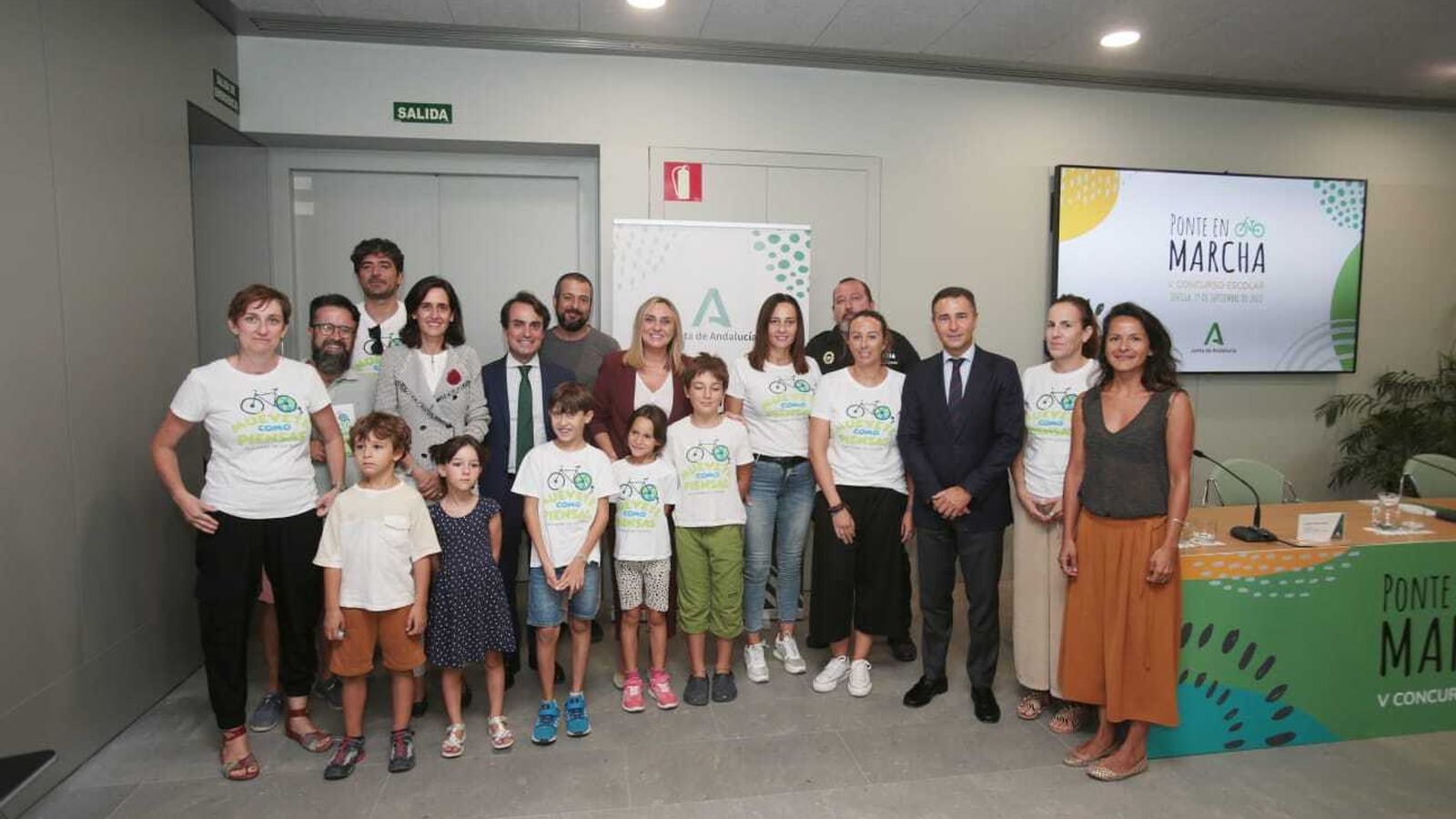 Representación del CEIP Giner de los Ríos de Mairena del Aljarafe.