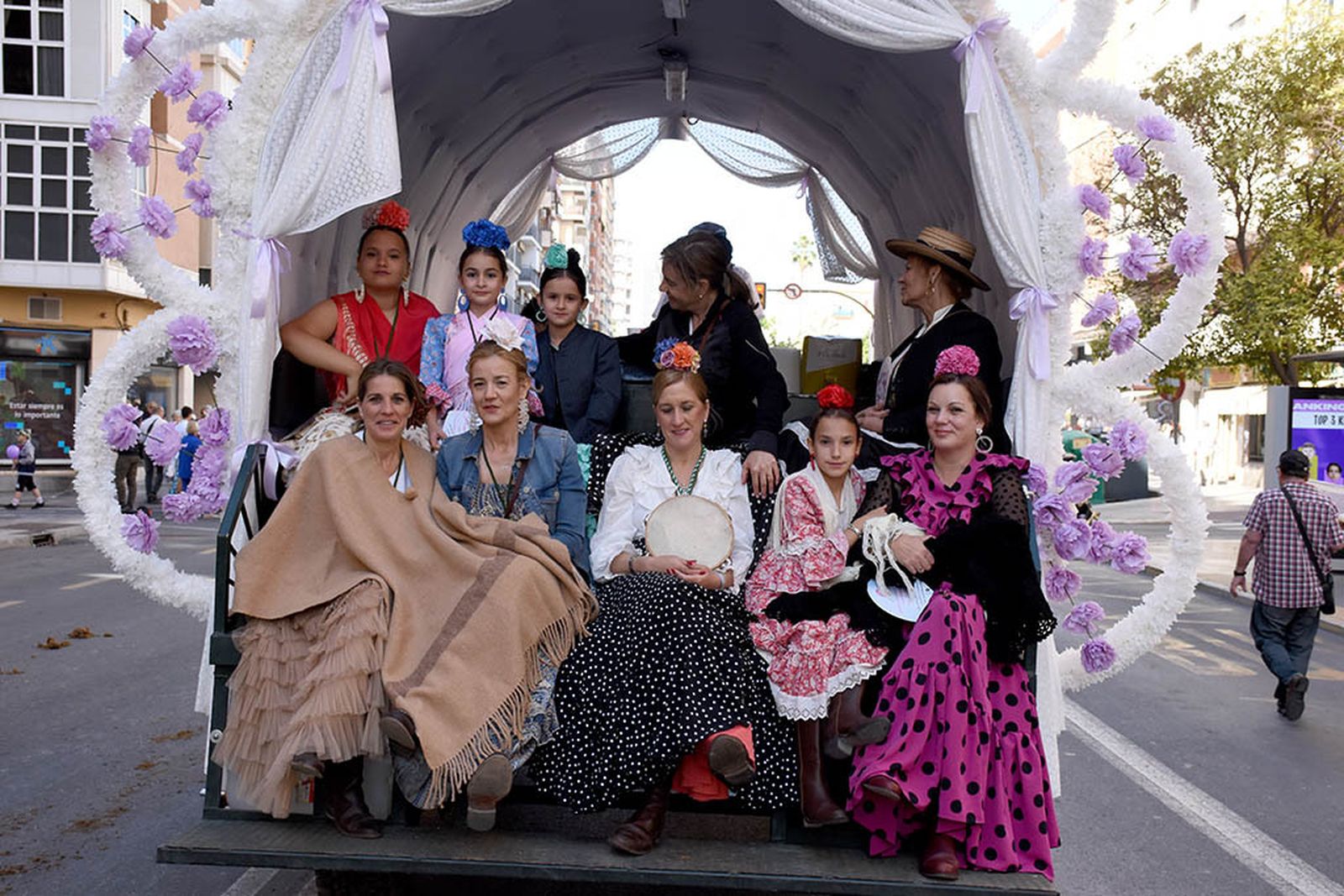 Imágenes de los carros de la Hermandad del Rocío de Huelva