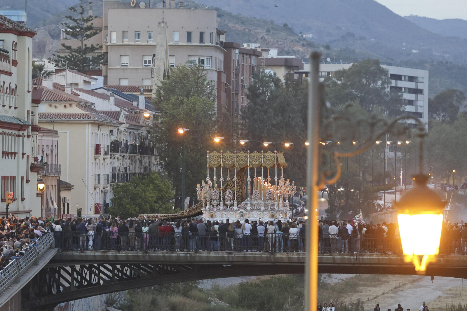 Cautivos en el Lunes Santo de Málaga, en fotos