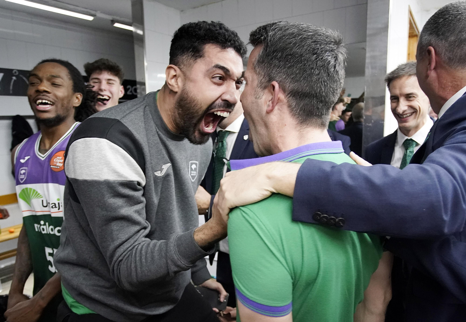 La plantilla del Unicaja celebra el pase a la final, en imágenes