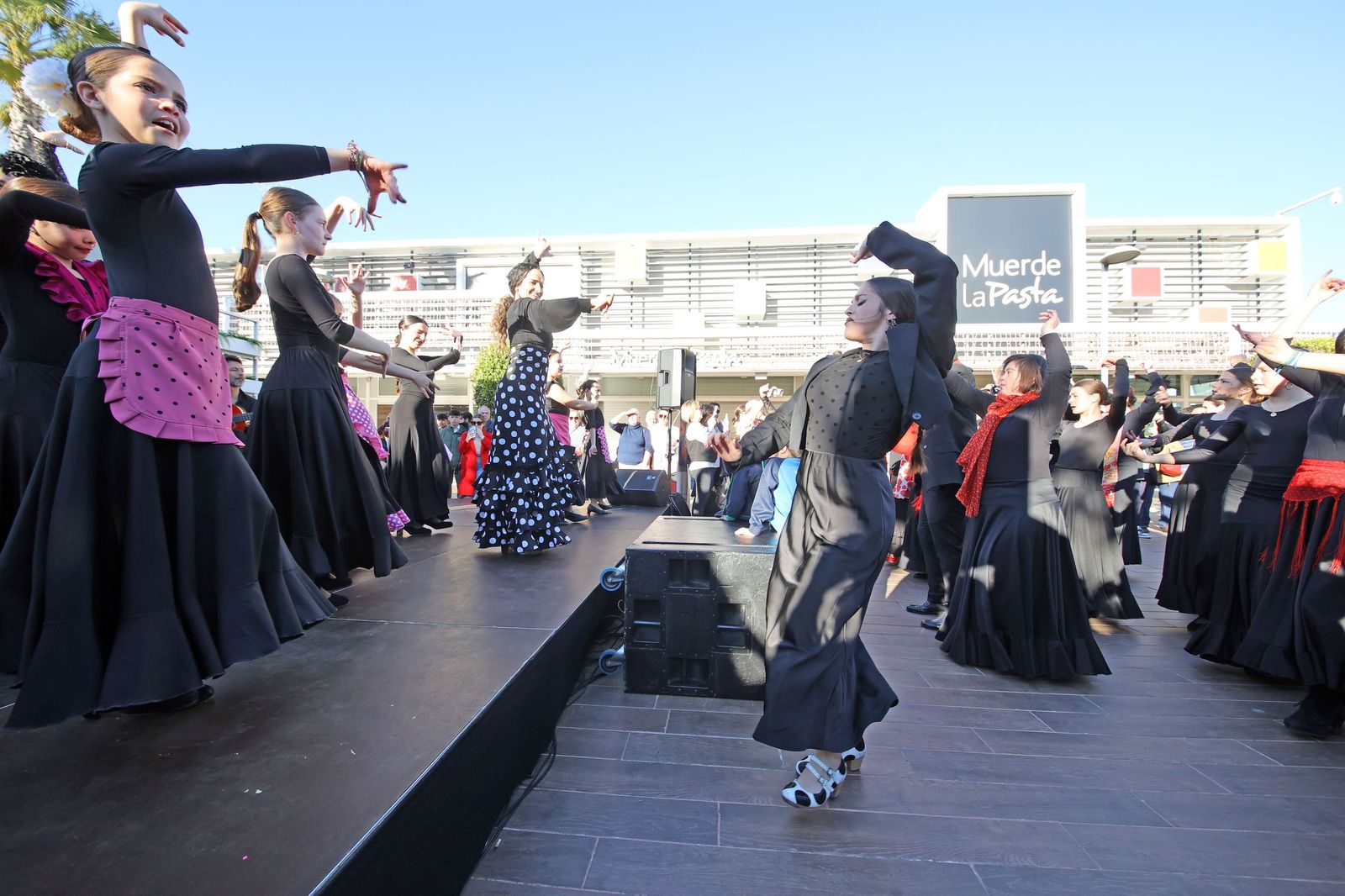 Recital y Flashmob en Luz Shopping Jerez