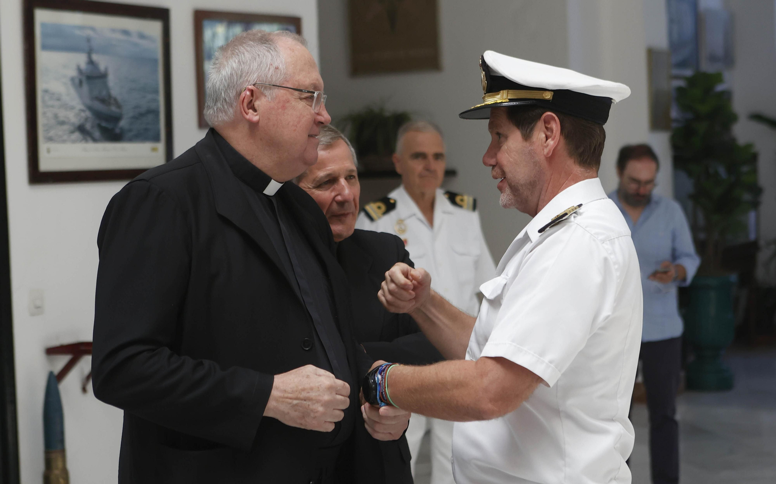 Entrega de mando de la Comandancia Naval de Sevilla al capitán de navío José Daniel González-Aller Lacalle