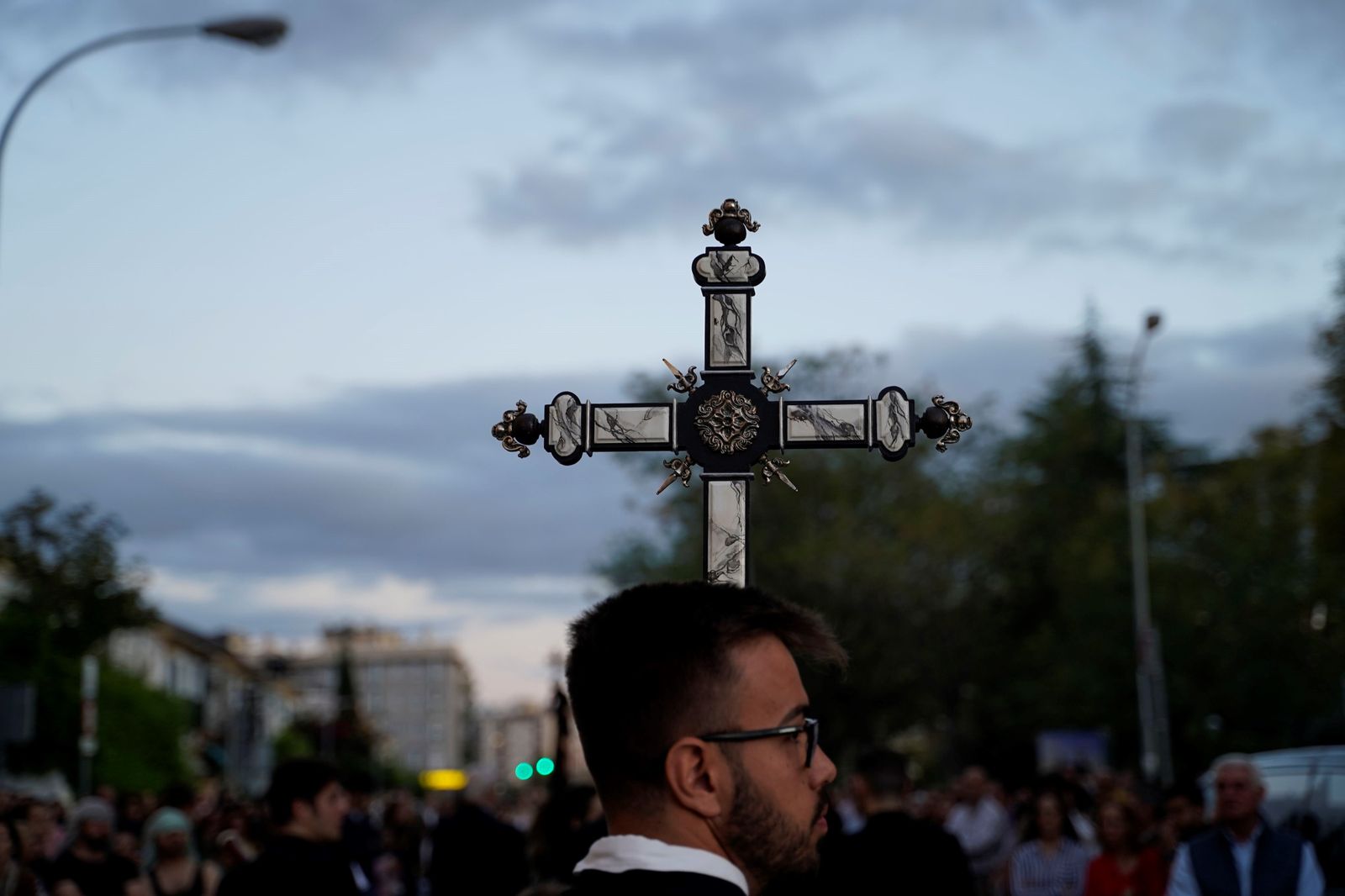 Sábado de Pasión en Córdoba: la procesión del Traslado al Sepulcro en imágenes.