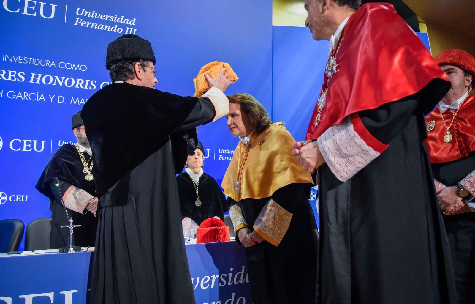 Acto académico de investidura como Doctores Honoris Causa de Concha Yoldi, presidenta de Persán