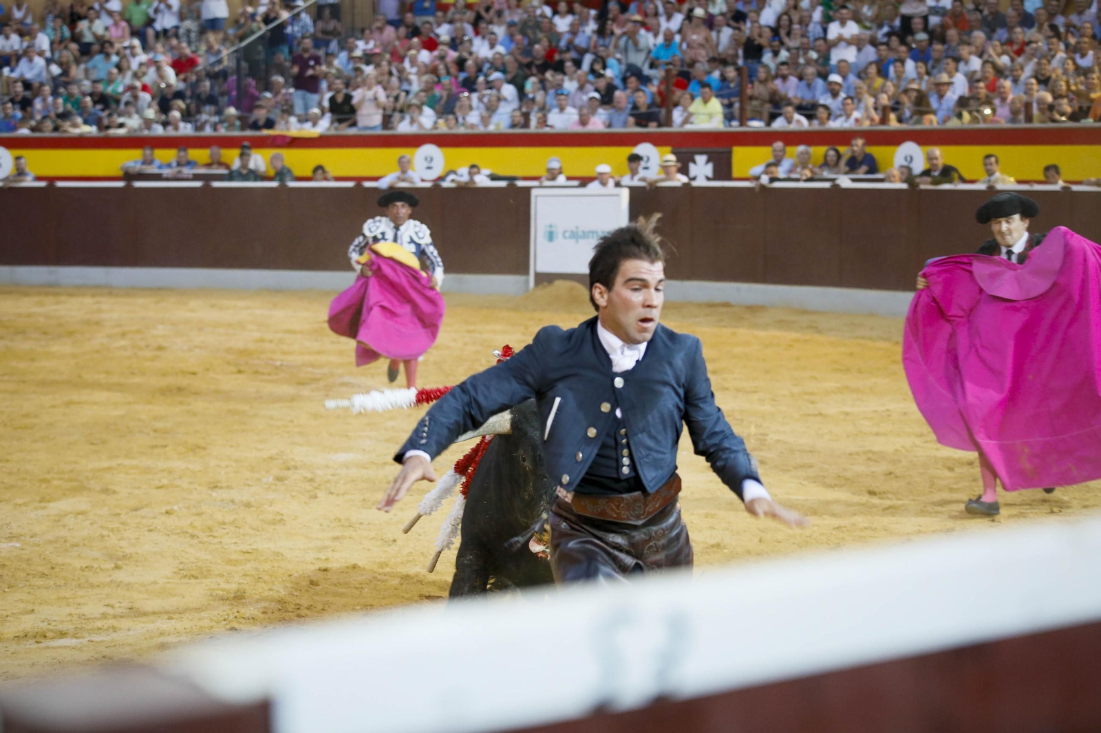Corrida de toros Berja con un toro indultado, en imágenes