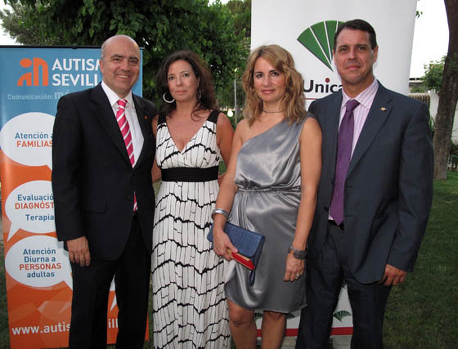 Eladio Rodríguez de la Borbolla (presidente), Lola Blanco-Morales (vicepresidenta), María José Amador y Miguel Ángel de Pablos (vocal de Piragüismo), del Club Náutico Sevilla.

Foto: Victoria Ramírez