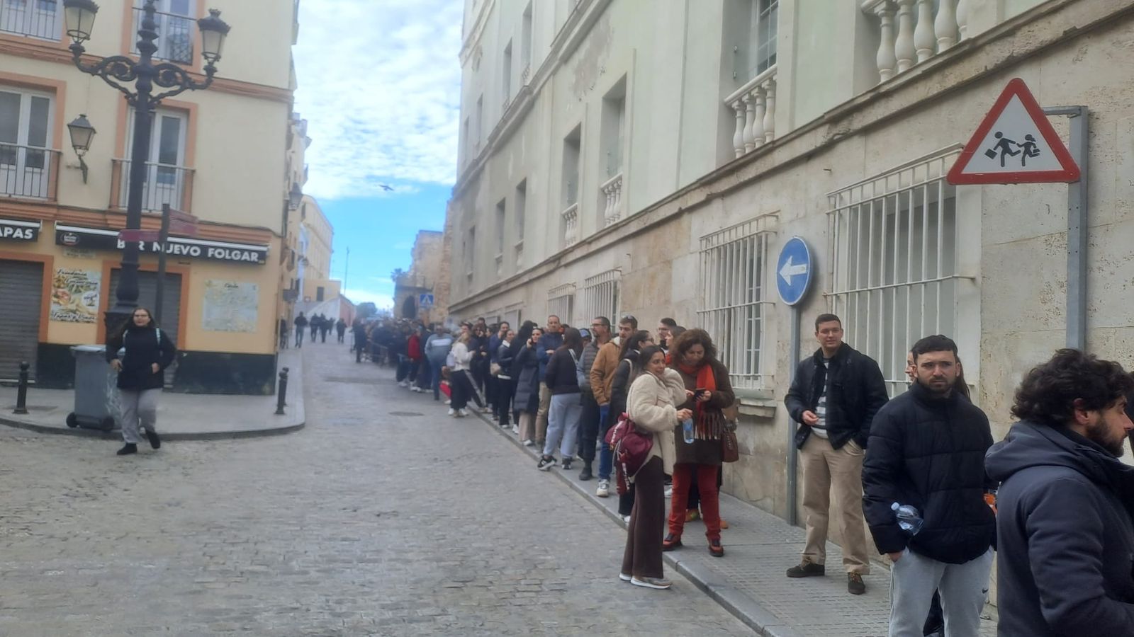 Colas en la calle San Juan de Dios