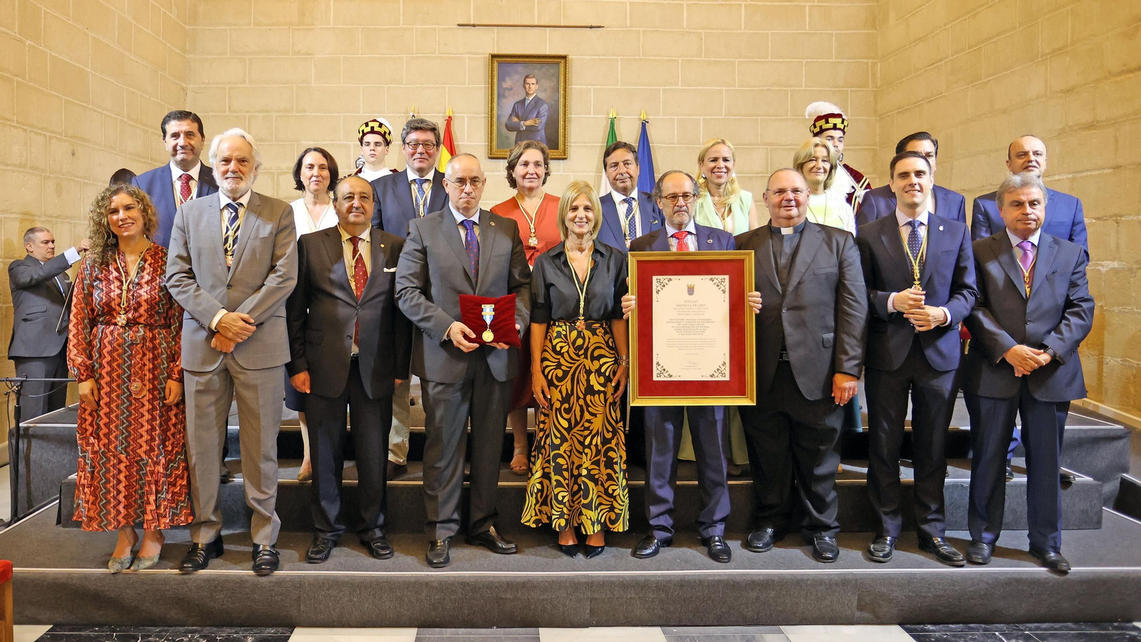 Imágenes de la entrega de la Medalla de Oro de la Ciudad de Jerez a la Hermandad de la Coronación