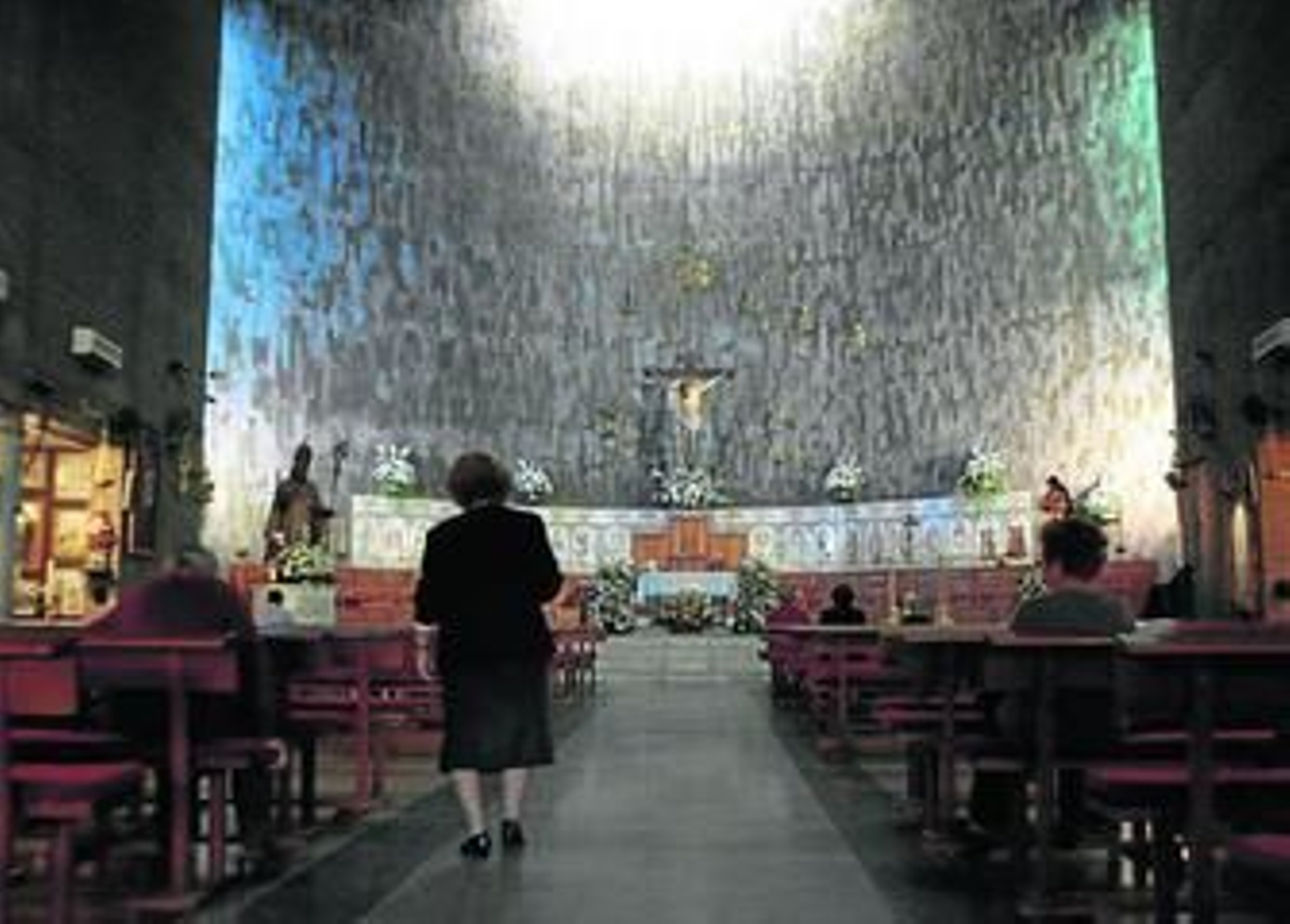 La parroquia de Santa María de las Flores, donde ejerció el falso presbítero.