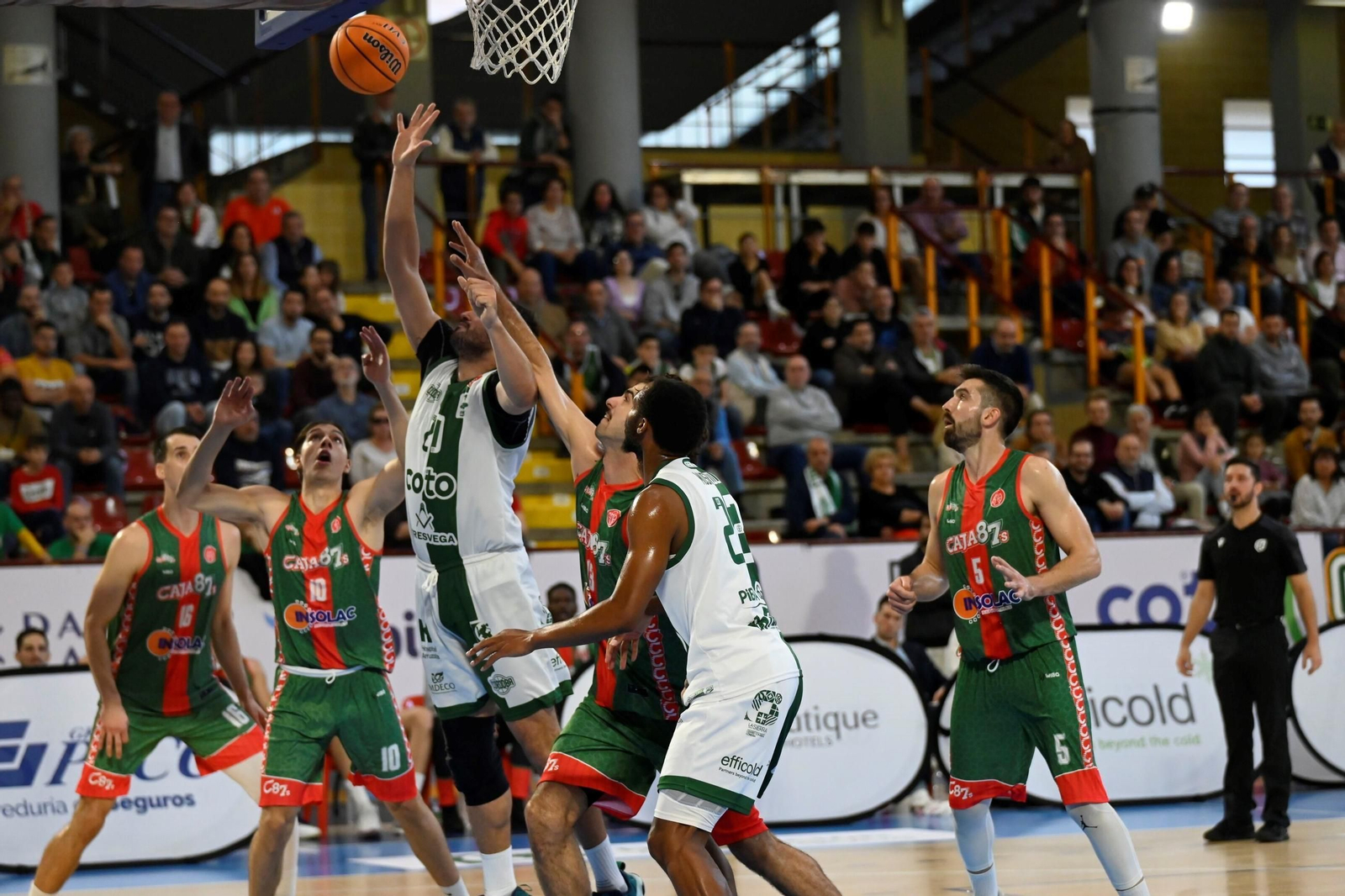 Las mejores fotos de la victoria del Coto Córdoba ante el Caja 87