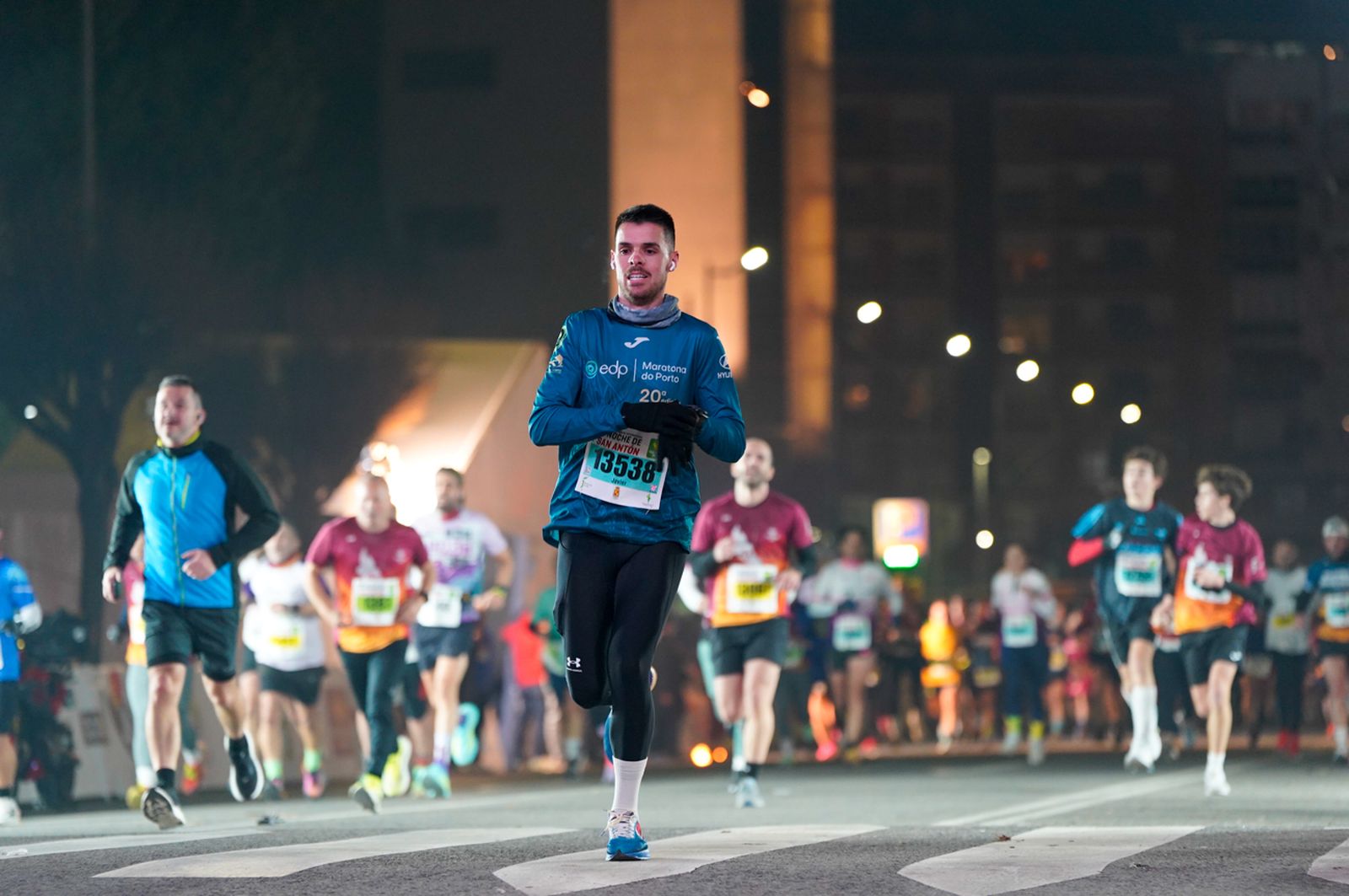 En imágenes: búscate en tu llegada a meta de la Carrera de San Antón 2026 (10)