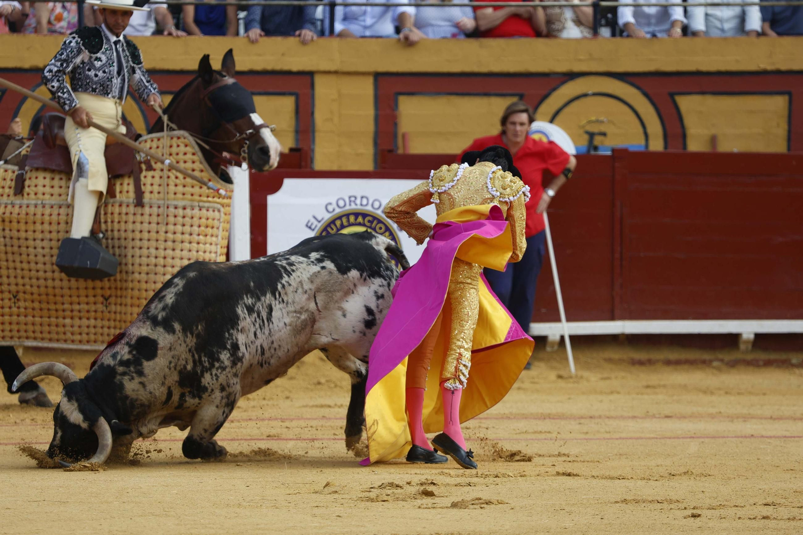 Fotos de la brava corridade La Palmosilla con Emilio de Justo, Borja Jiménez y David de Miranda