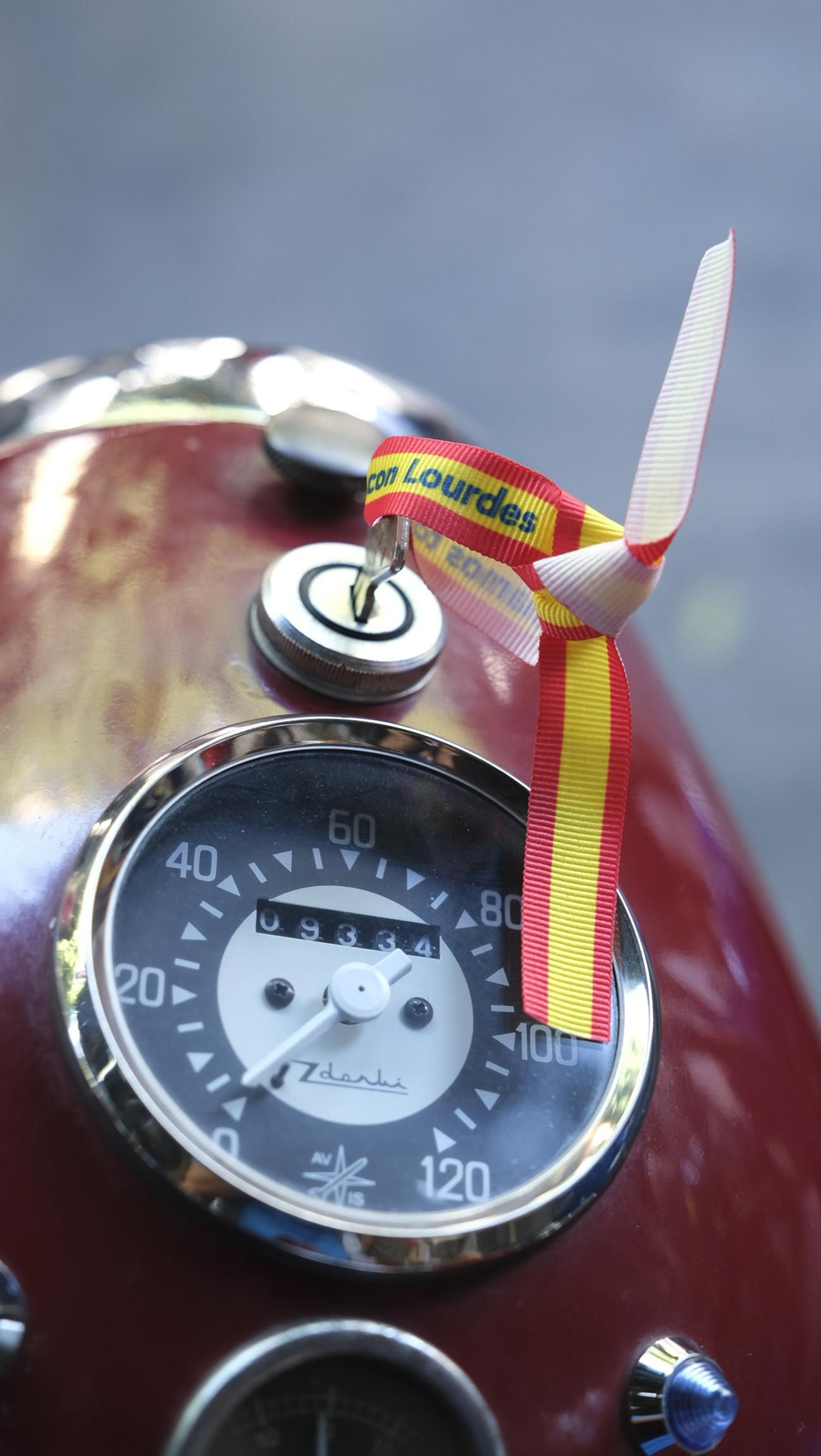 Las motos antiguas dan brillo a la Feria de Almería