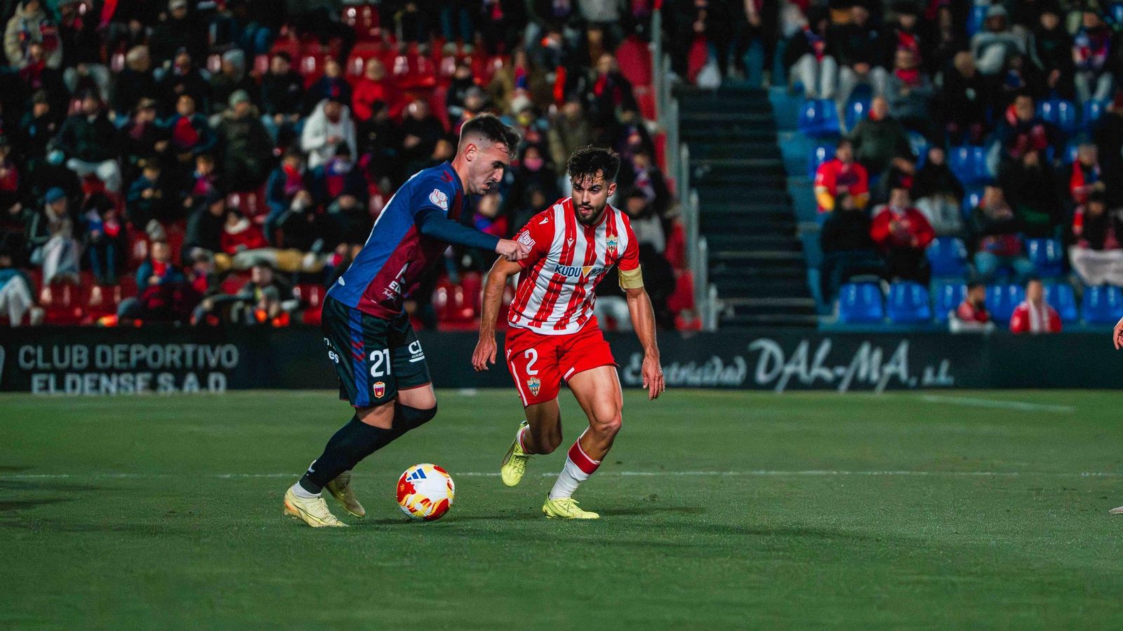 Puigmal lució el brazalete de capitán en el Pepico Amat