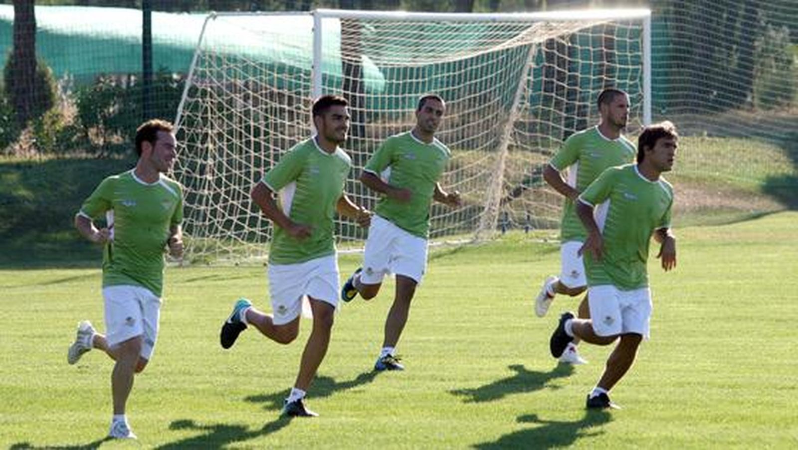 Carrera continua a la llegada a El Portil.

Foto: Espínola