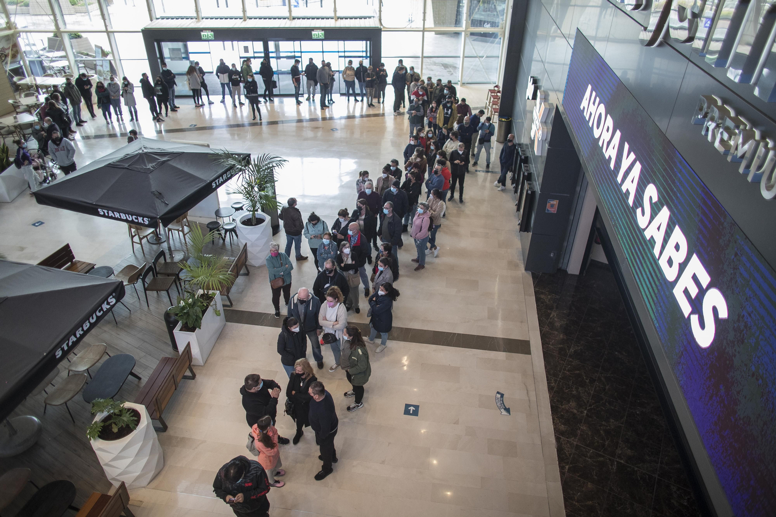 Así ha sido la apertura de AliExpress Plaza en el Centro Comercial Lagoh de Sevilla