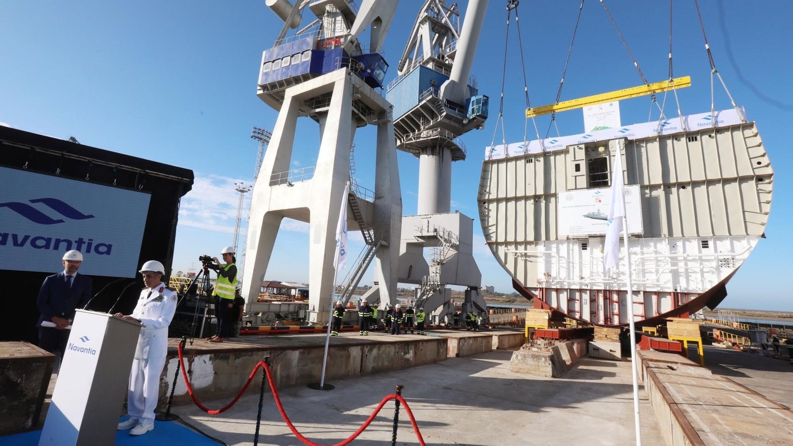 Un momento del acto celebrado este martes en Navantia San Fernando.