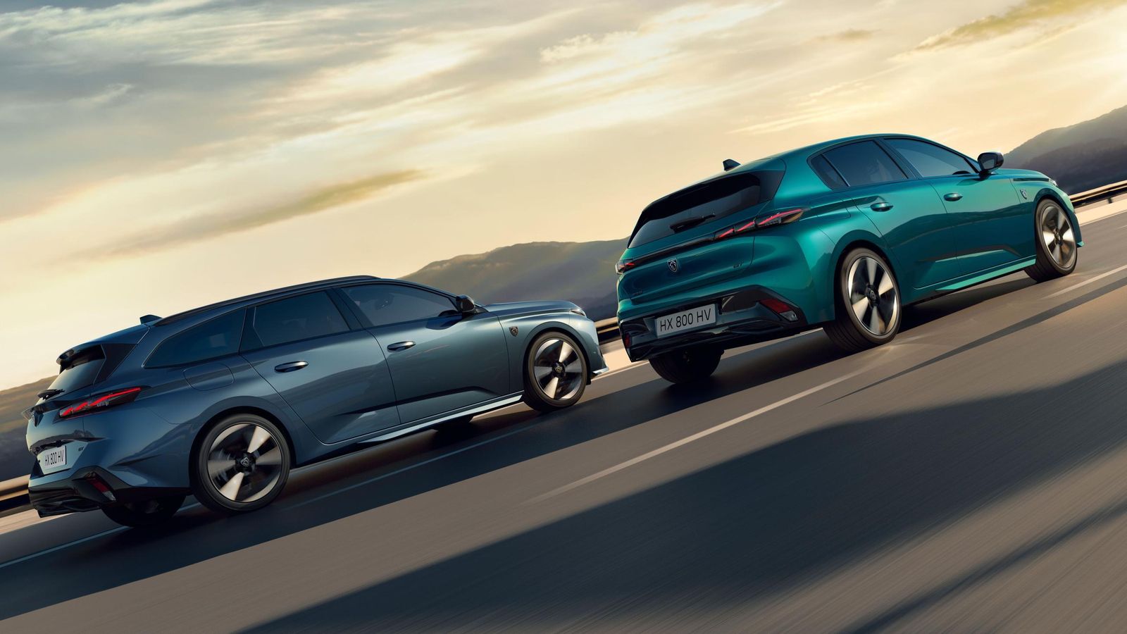 Para la dos carrocerías del 308 es posible elegir, junto a una versión eléctrica, una microhibridada, otra híbrida enchufable y una tercera Diesel, lo que abre un amplio abanico de opciones a los clientes.