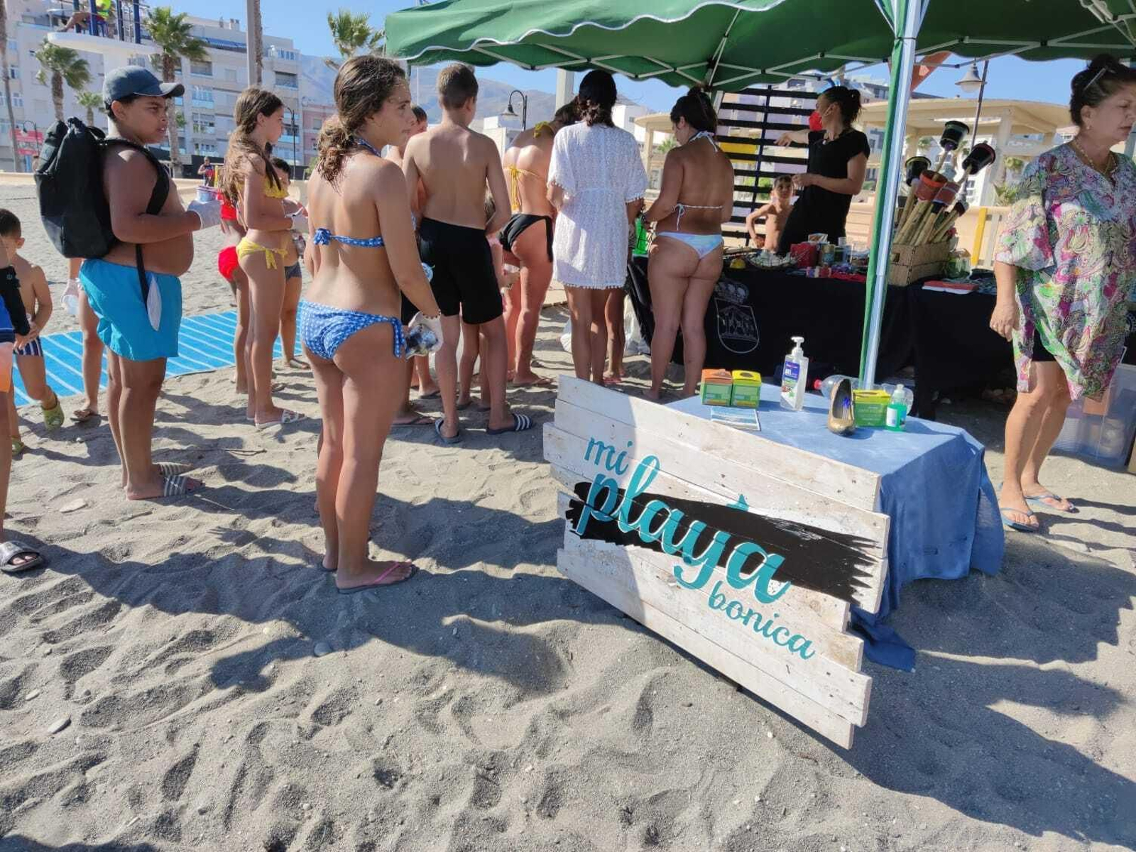 Regresa a Adra la campaña de educación ambiental ‘Mi playa bonica’ el 12 y 13 de agosto