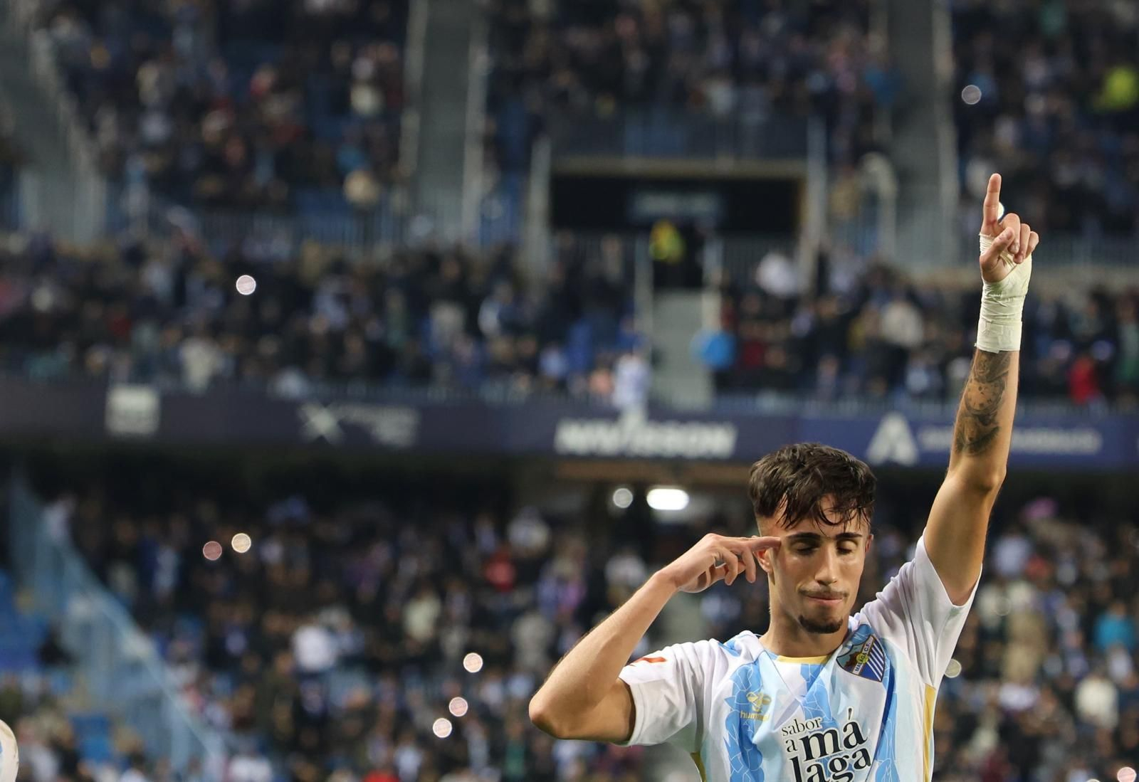 La fiesta del VAR arruina una goleada gigante del Málaga CF