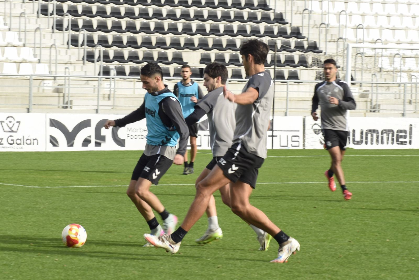 Las fotos del primer entrenamiento de David Muñoz con la Balona