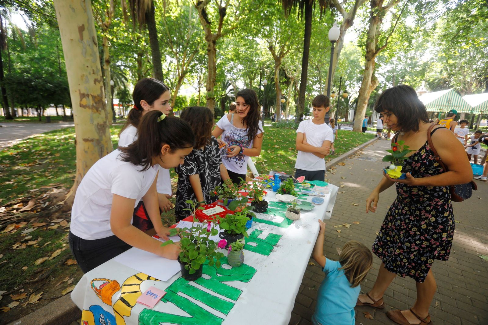 La Feria del Emprendimiento de las cooperativas escolares del Colegio Ferroviario de Córdoba, en imágenes