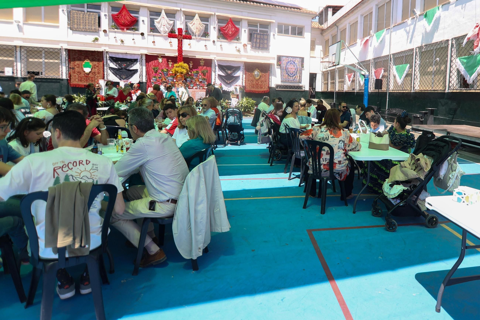 Encuéntrate en la mejores fotos del Día de la Cruz de Granada