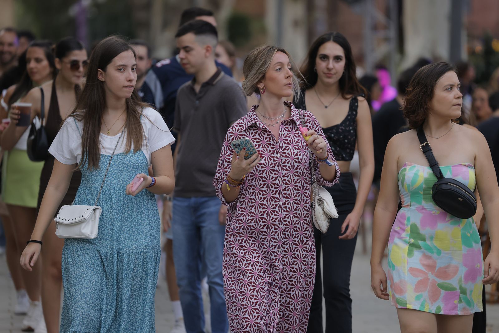 Búscate en las fotos del concierto de Bizarrap