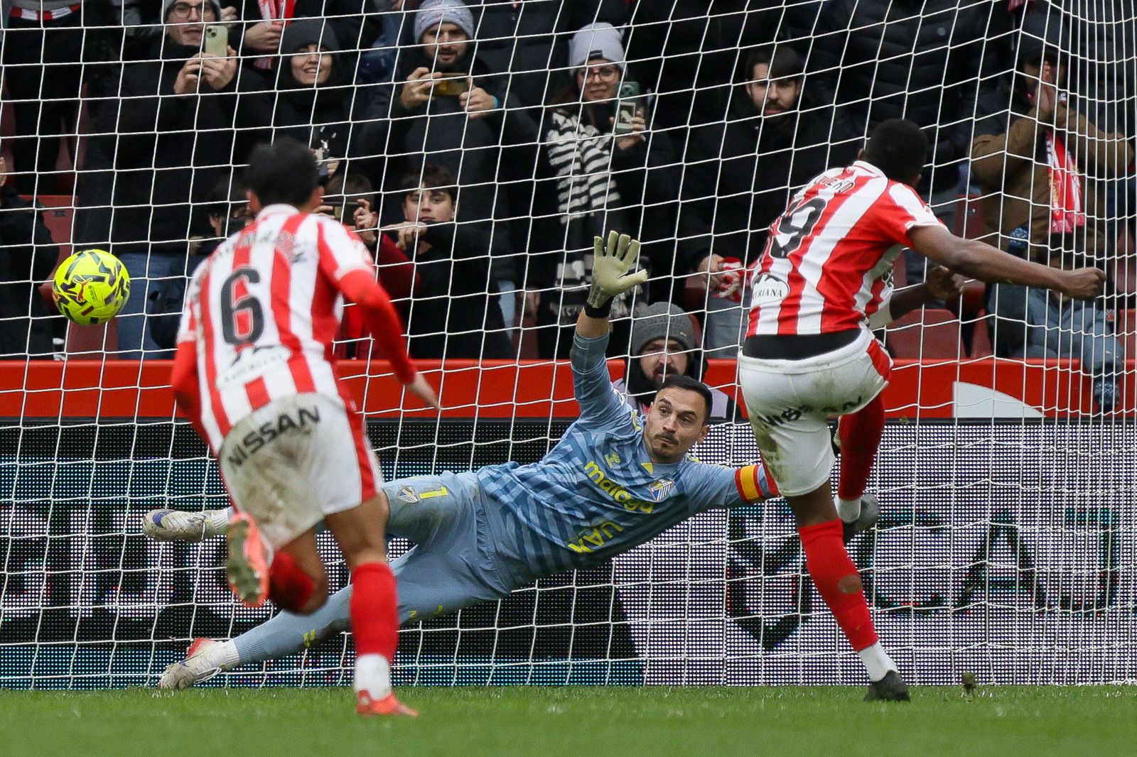 El Sporting-Málaga CF, en fotos