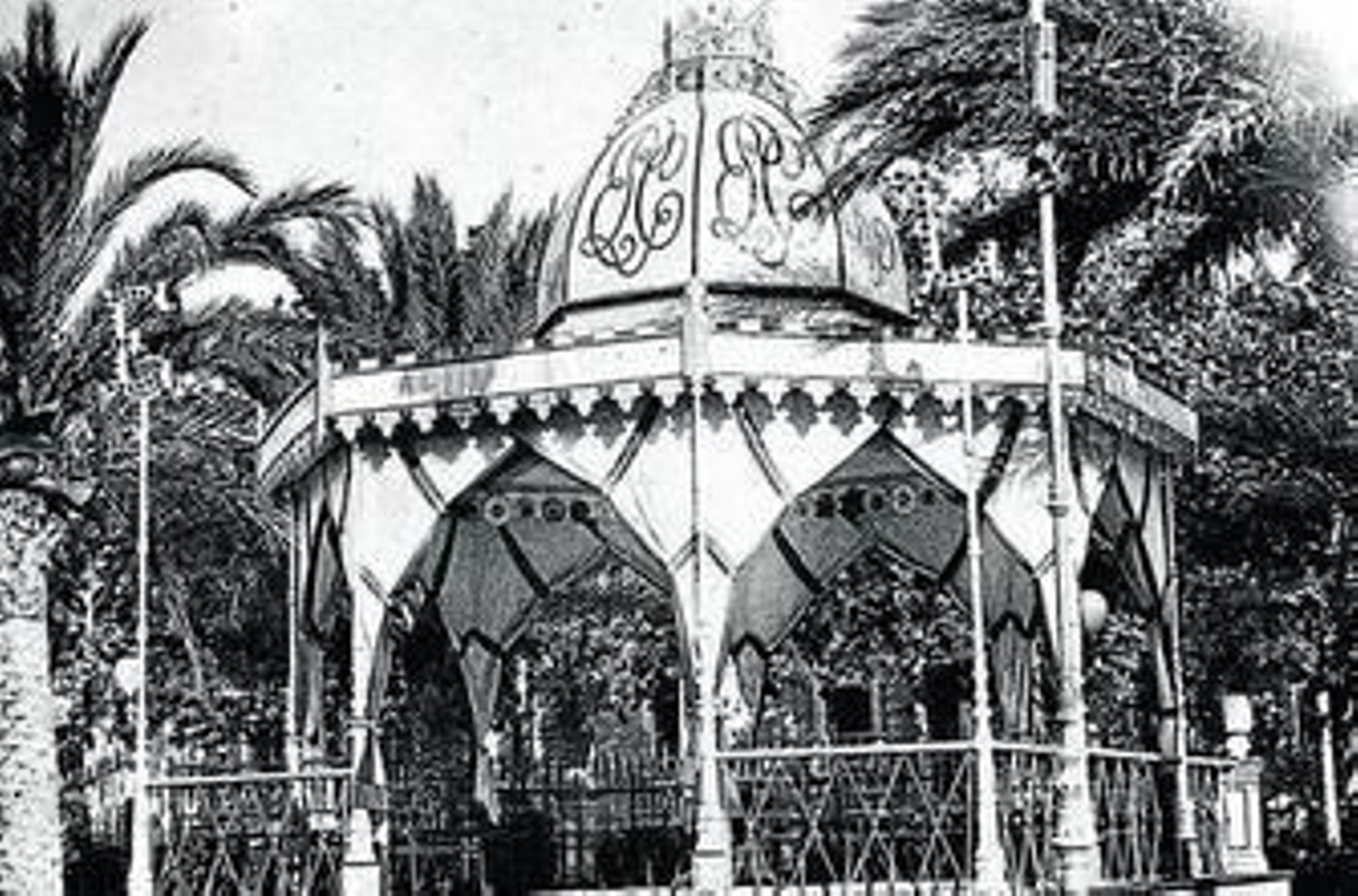 1886 Corrida de toros y carreras de velocípedos en la Velada