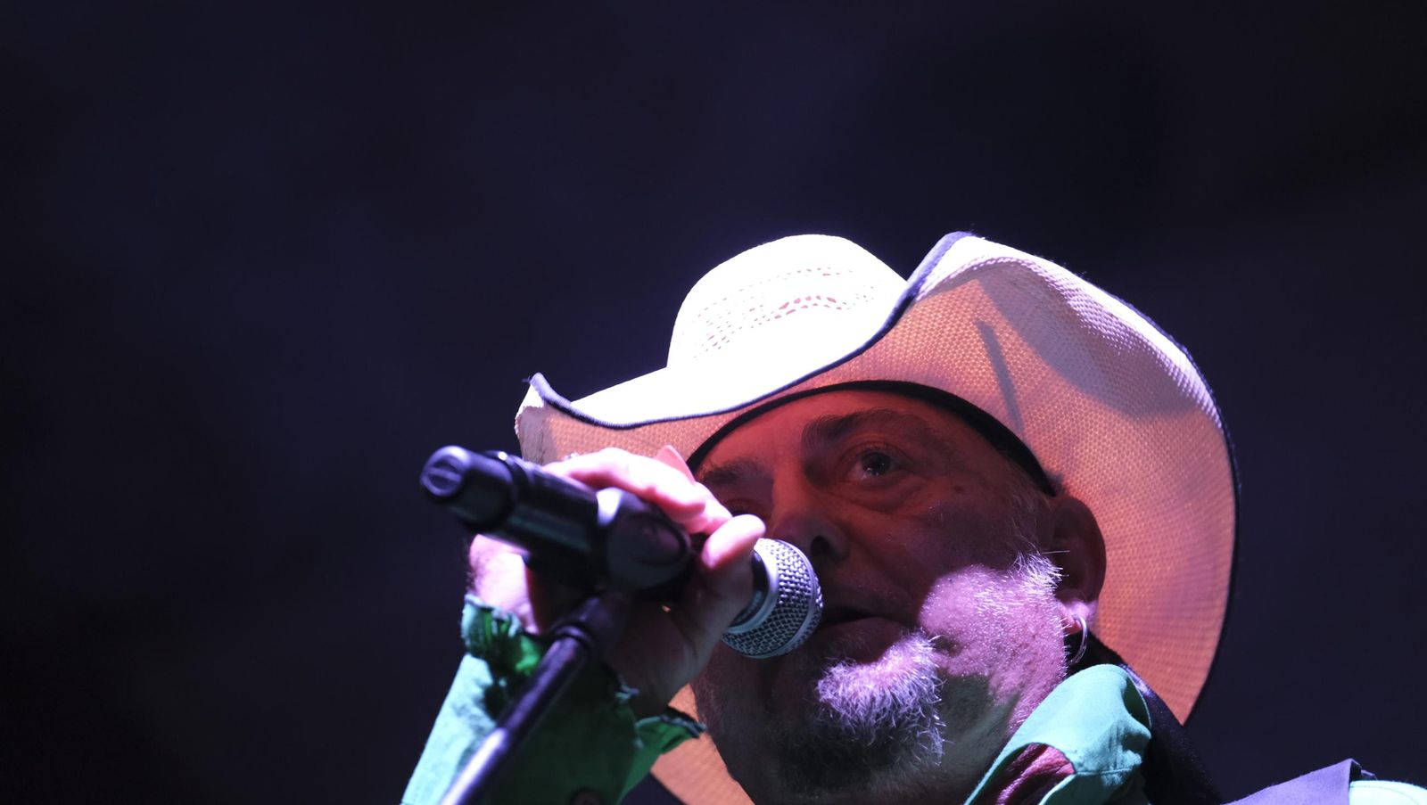 Los míticos Rebeldes abren la Feria de Almería 2024, en imágenes