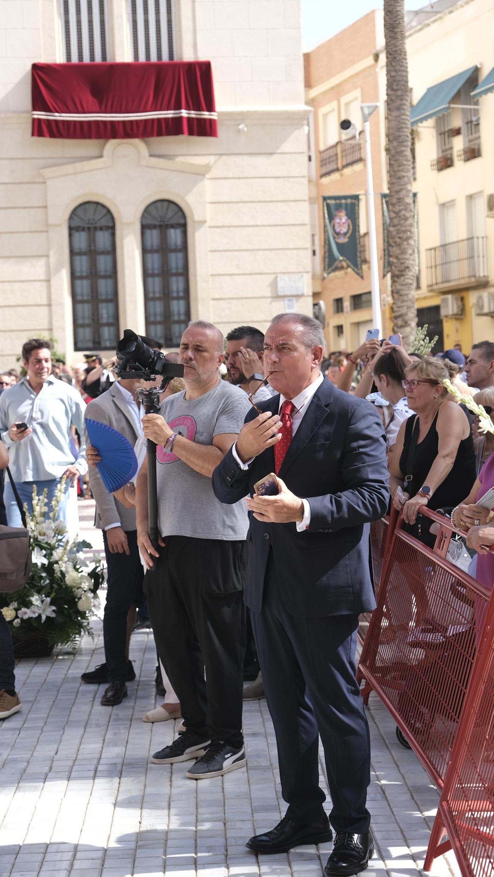 Ofrenda floral a la Virgen del Mar en la Feria de Almería 2024, en imágenes