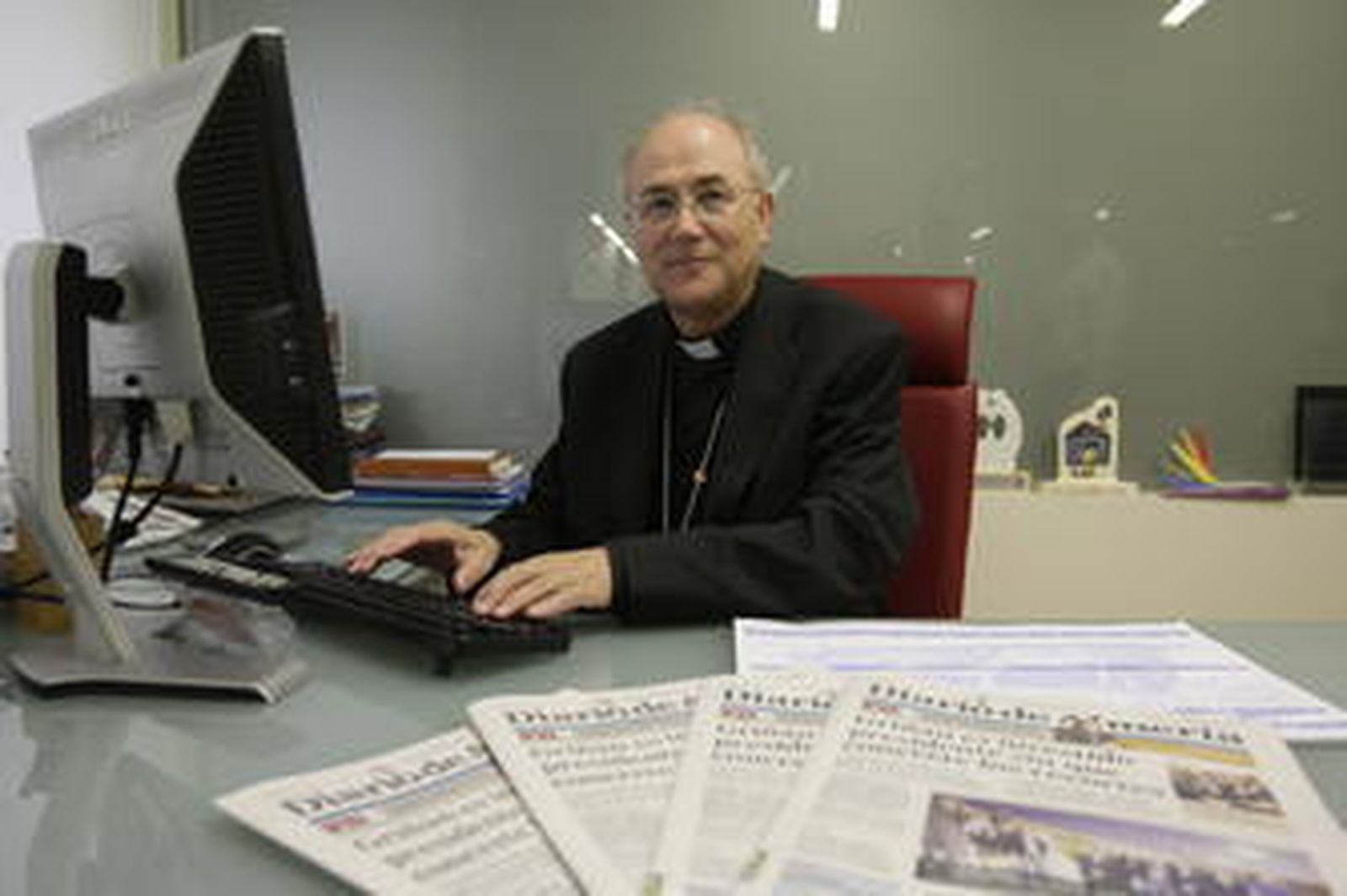 Adolfo González Montes: "La crisis nos hace descubrir el valor de la familia y la solidaridad fraterna"